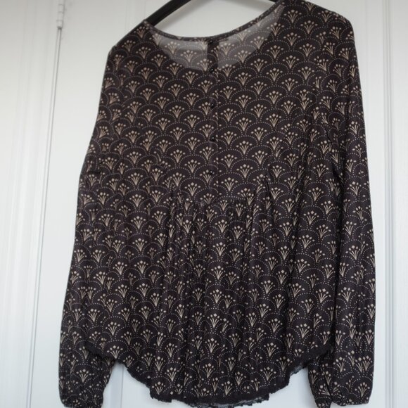 COPY - COPY - Ultra Pink black and tan lace collar chest blouse size L - Picture 3 of 10